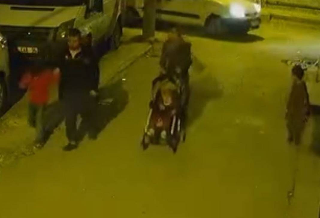 Vicdansız adam! Çocuğun kafasını önce arabaya vurdu sonra çocuğu yere fırlattı 4